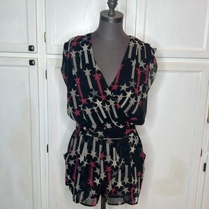 Line dot onesie Romper Shorts with pockets and cinched waist band V-neck size M